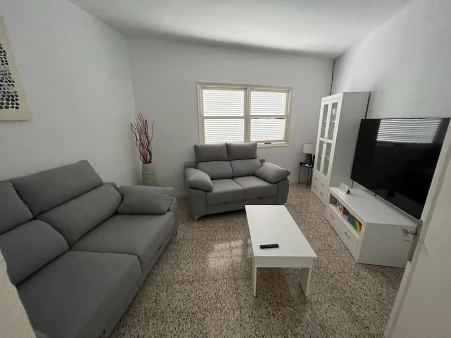 הוילה לוס ריאלחוס Casa Unifamiliar. Gran Terraza. Vistas. Tele Working מראה חיצוני תמונה